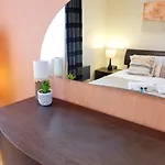 Stunning Apartment Close To Cambridge Station With Free Parking!